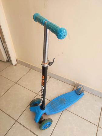 Продам детский самокат