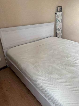 срочно продам двуспальное кровать