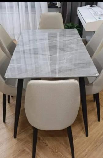 Стол кухонный