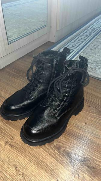 Продам зимние сапоги