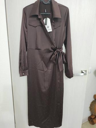 Платье атласное