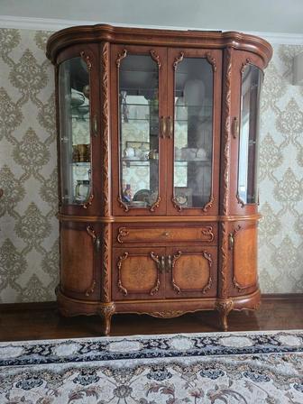 Продажа шкафа виртины в гостинную