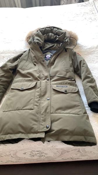 Пуховик Canada goose