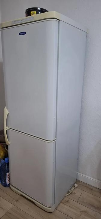 Срочно! Продам холодильник