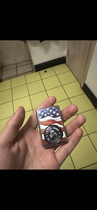 Срочно продам зажигалку zippo