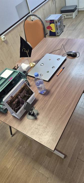 Продам стол