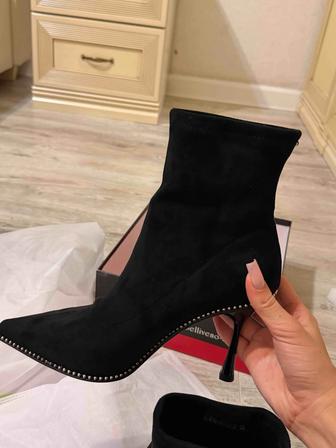 Короткие чулочные ботильоны