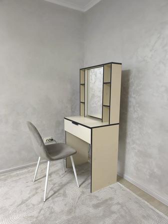 Туалетный столик с подсветкой