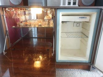 Советский бар для напитков с холодильником