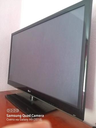 Продам телевизор б/у LG