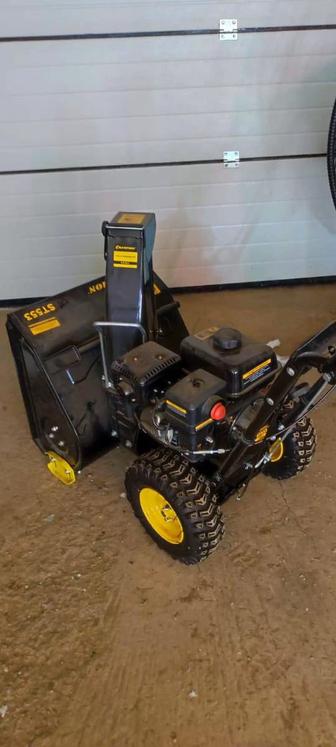 Продам снегоуборочную машину новая