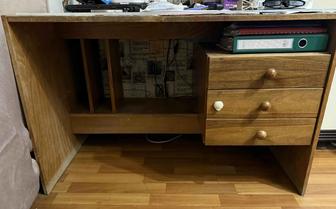 Письменный стол