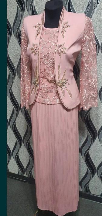 Вечерний костюм. Производство Турция.