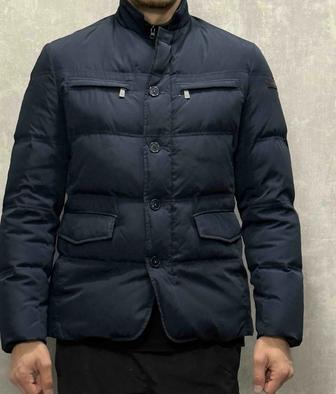 Пуховик Trussardi.