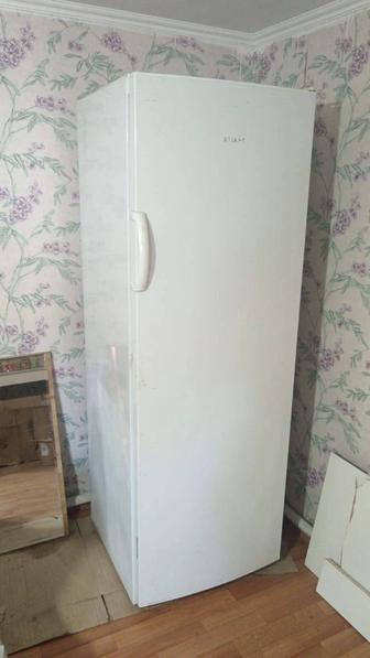 Продам морозильник