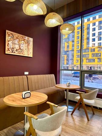 Мебель для кофейни (столы, стулья)