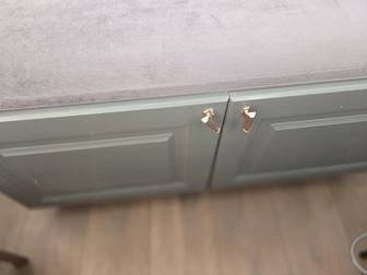 Продам тумбочку обувную с двумя дверцами, мягкой сиденье