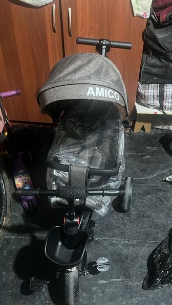 Трехколесный велосипед