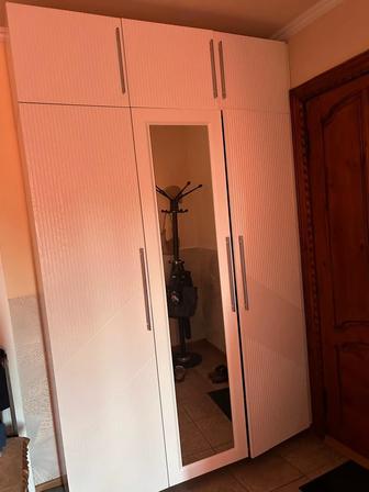 Срочно продам шкаф в прихожую