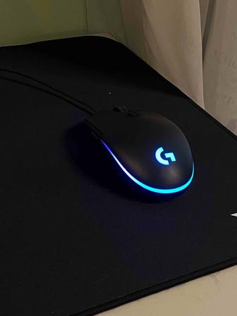 Игровая мышка Logitech G102 LIGHTSYNC