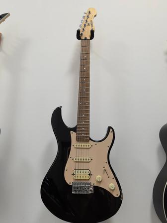 Продам электрогитару Yamaha Pacifica 112C