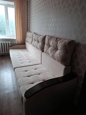 Диван