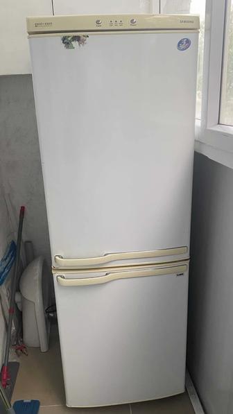 Продам холодильник Samsung