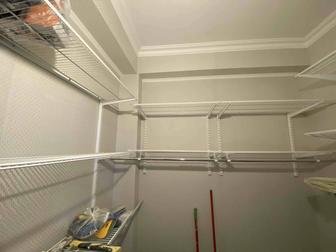 Стеллажи настенные