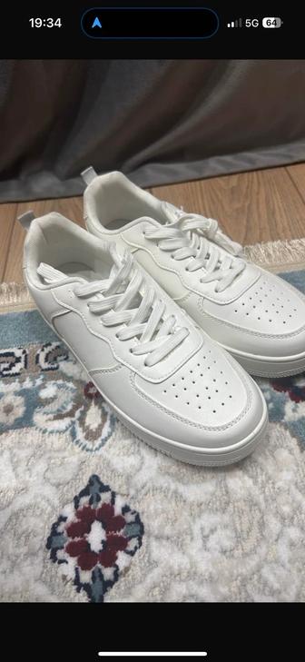 Мужские кроссовки