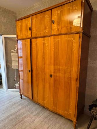 Продам шкаф