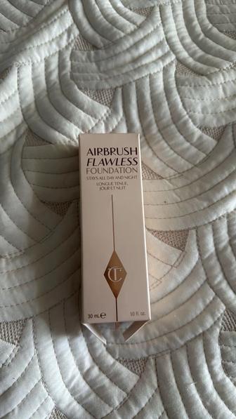 Charlotte Tilbury Airbrush Flawless тональный крем 02 Cool 30 мл
