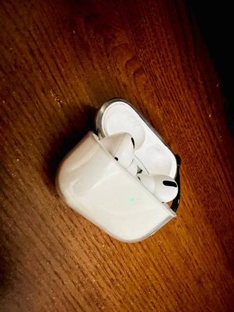 Продам airpods 24900