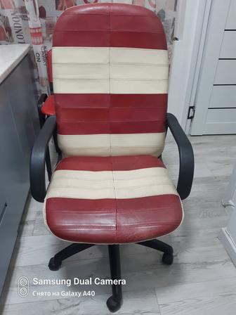 Кресло офисное