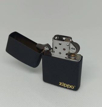 Зажигалка зиппо USA. Бензиновая зажигалка zippo. Original