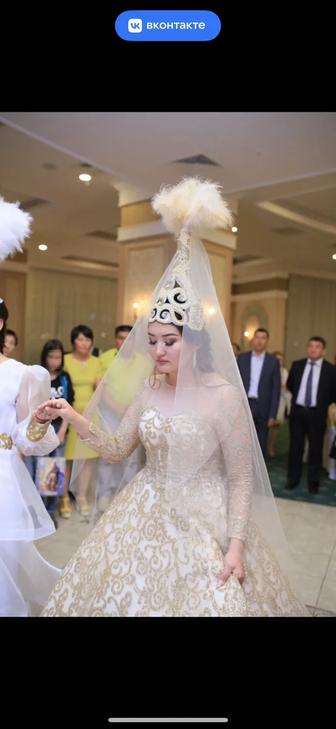 Платье на узату