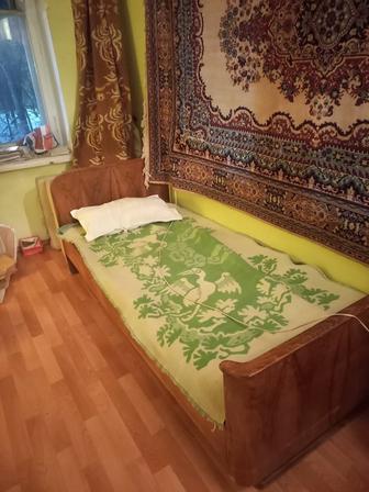 Продам кровать из натурального дерева (Чехия)