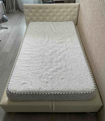 Кровать двуспальная