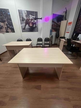 В продаже 10 столов
