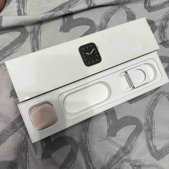 Часы Apple Watch 5