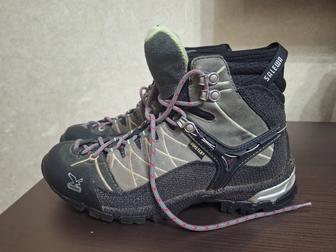 Треккинговые ботинки, salewa. ОРИГИНАЛ. 39 размер.