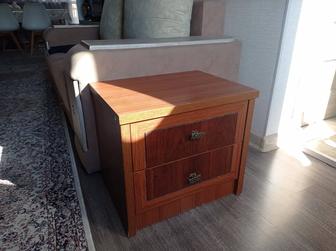 Тумба прикроватная