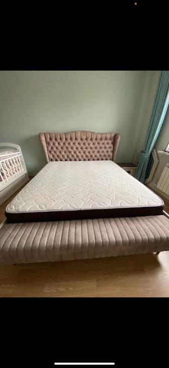 Продам Турецкий спальный гарнитур