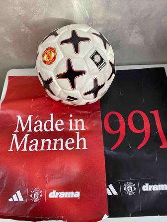 оригинальный мяч Manchester United