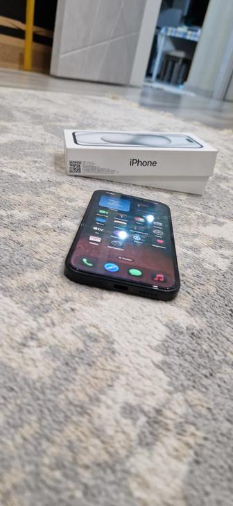 Продам Iphone 15 128gb