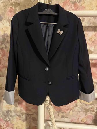 Продам пиджак на девочку