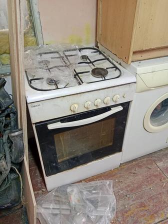 Газ плита с духовкой