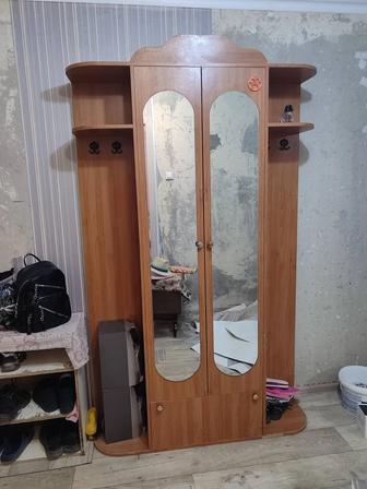 Продам прихожую