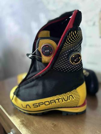 Высотные ботинки La sportiva
