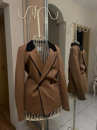Женская одежда (новая) пальто