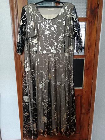 Женское платье размер 60